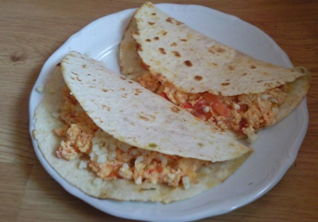 Tortilla z jajecznicą DoradcaSmaku.pl