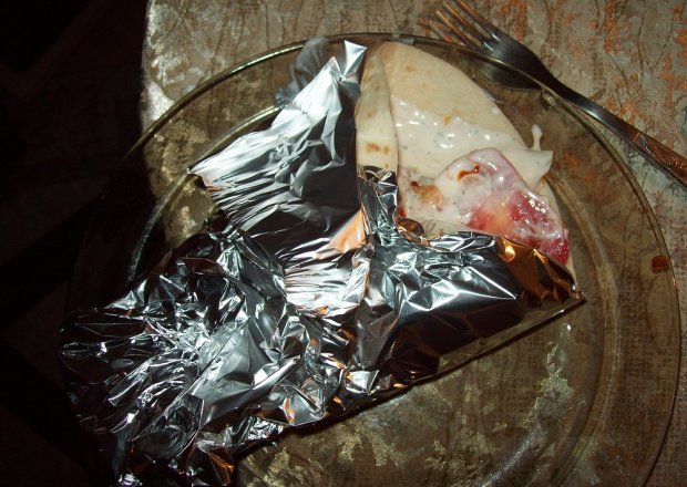 Fotografia przedstawiająca Tortilla z mięskiem kabab