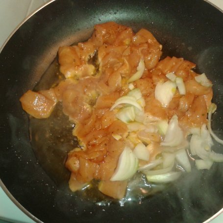 Krok 2 - Tortilla z warzywami foto