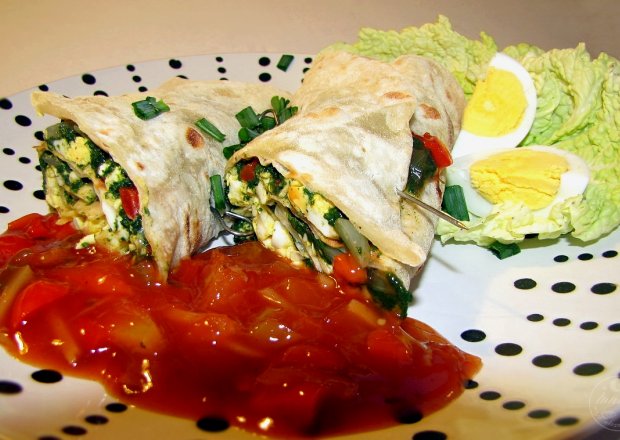 Fotografia przedstawiająca Tortilla ze szpinakiem i jajkiem