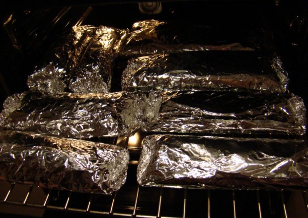 Fotografia przedstawiająca Tortille czosnkowe na ciepło