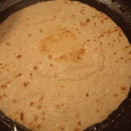 Krok 5 - TORTILLE Z CUKINIĄ I SOSEM CZOSNKOWYM foto