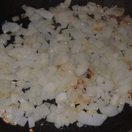 Krok 1 - Tortille z jajkiem i pomidorową salsą foto