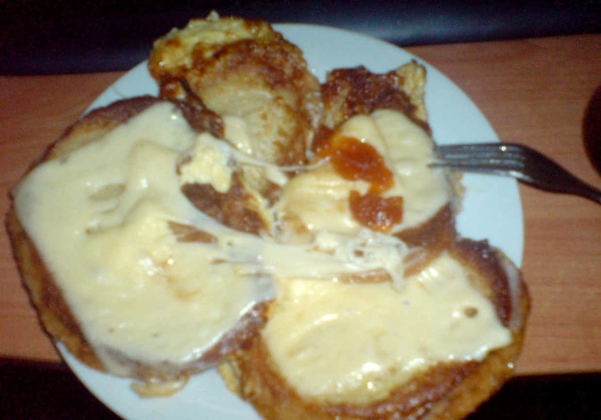 tosty francuskie z serem i dżemem foto