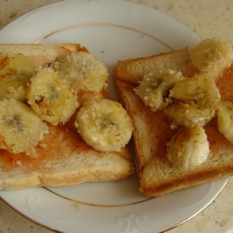 Krok 4 - tosty z bananami foto