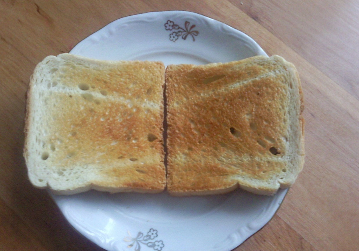 Tradycyjne tosty na śniadanie foto