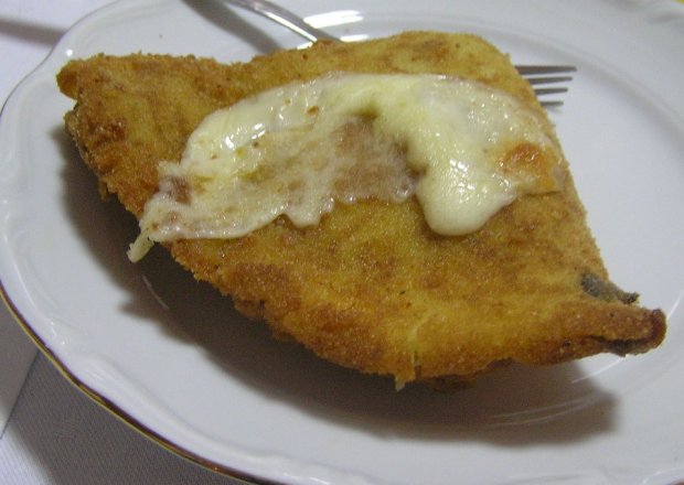 Fotografia przedstawiająca Trójkatne krokiety z serem