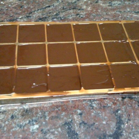 Krok 4 - Trójkolorowe domowe czekoladki foto