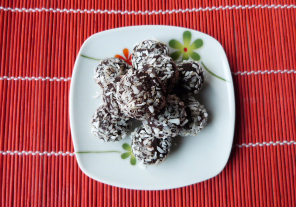 Trufle czekoladowo-kokosowe foto