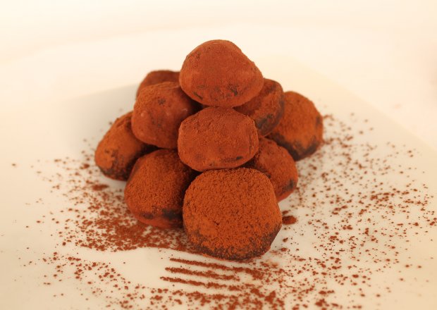 Fotografia przedstawiająca Trufle czekoladowo-rumowe