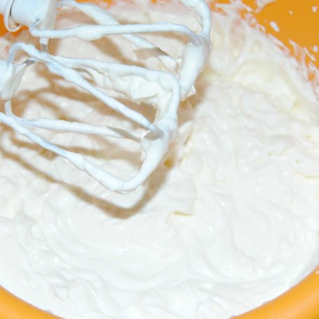 Krok 4 - Truskawkowa krówka foto