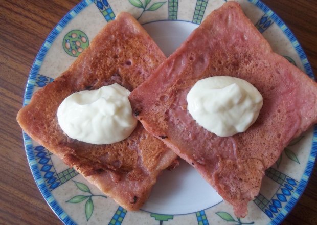 Fotografia przedstawiająca Truskawkowe tosty