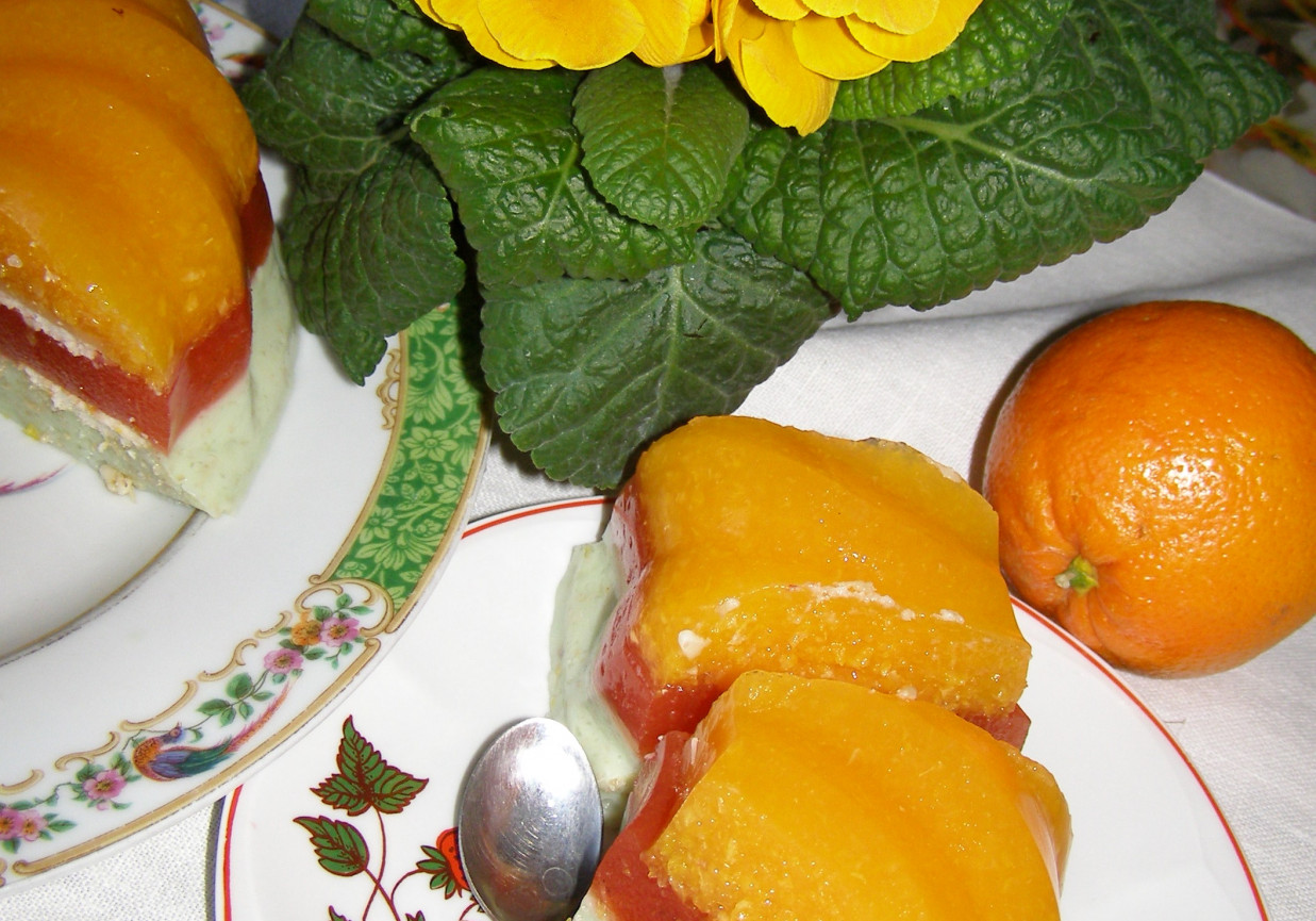 truskawkowo-pomarańczowo-owsiany mus z biszkoptami... foto
