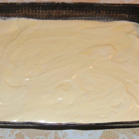 Krok 5 - Truskawkowo-śmietankowe ciasto foto
