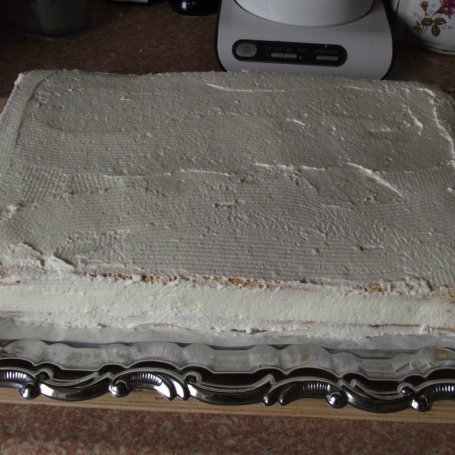 Krok 5 - Truskawkowy tort z mchem foto