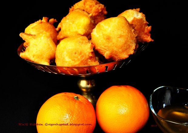 Fotografia przedstawiająca Tunezyjskie pączki pomarańczowe