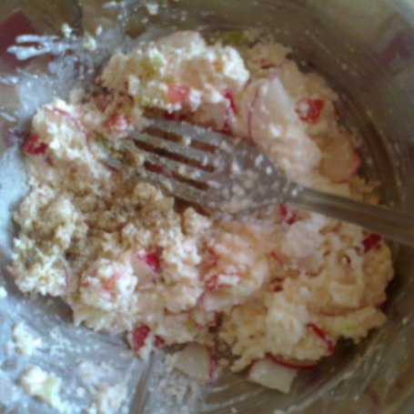 Krok 2 - Twaróg wiosenny na śniadanie foto