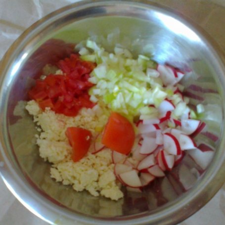 Krok 1 - Twaróg wiosenny na śniadanie foto