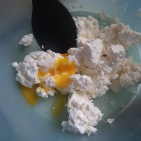 Krok 3 - Twarogowe kluseczki -z masłem i cynamonem :) foto