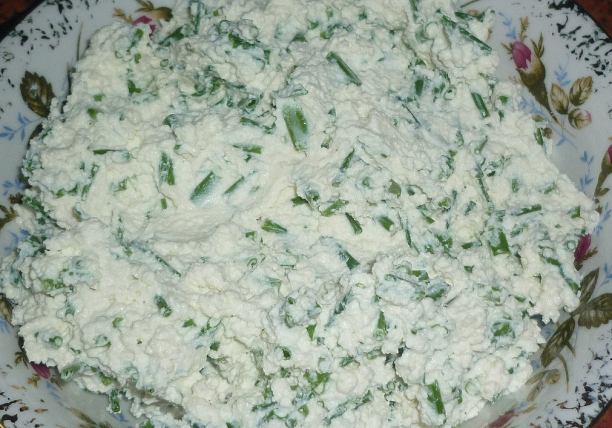 Twarożek śniadaniowy ze szczypiorkiem foto