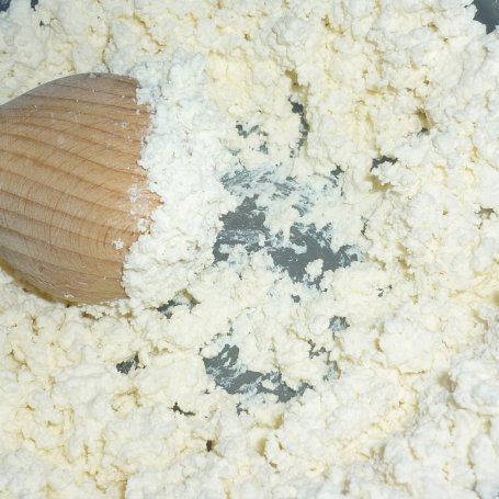 Krok 1 - Twarożek śniadaniowy ze szczypiorkiem foto