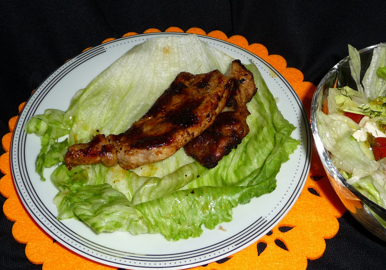 Udawany stek z grilla foto