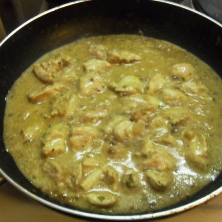 Krok 6 - Udka kurczaka w sosie curry foto