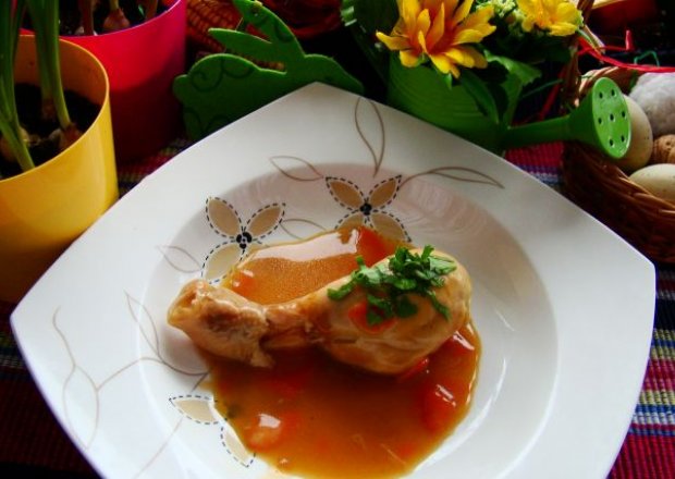 Fotografia przedstawiająca Udka w sosie marchewkowym
