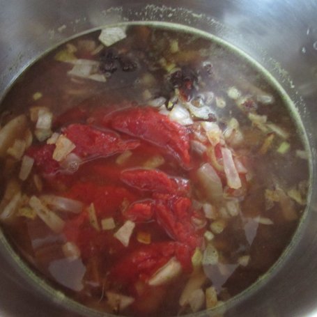 Krok 3 - Udka w sosie pomidorowo- śliwkowym foto