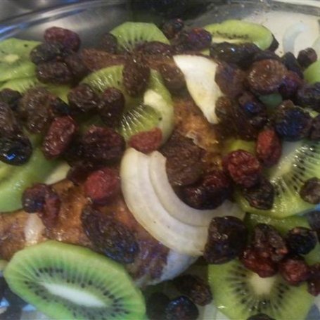 Krok 7 - Udka z kiwi i żurawiną foto