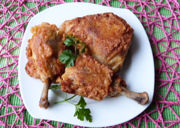 Fotografia przedstawiająca Udka z kurczaka w pikantnym cieście