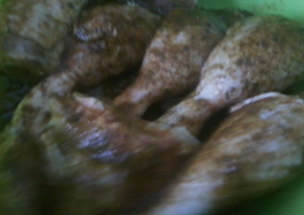 Fotografia przedstawiająca Udka z kurczaka w sosie cuury z migdałami