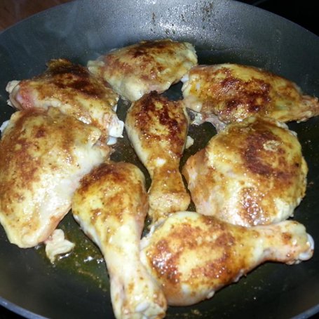 Krok 1 - Udka z kurczaka z  cebulą i miodem. foto