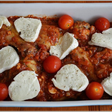 Krok 2 - UDKA ZAPIEKANE W POMIDORACH I MOZZARELLI foto