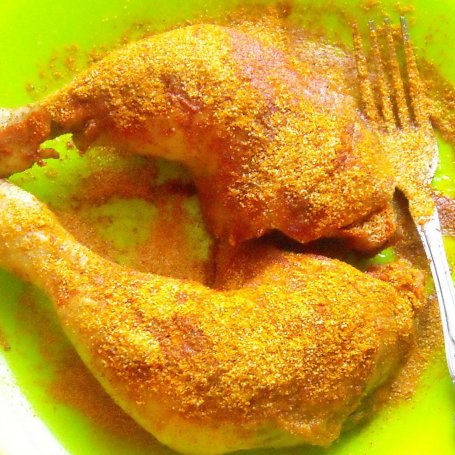 Krok 2 - Udko z kurczaka w chili, z chrupiącą panierką z sosem i ćwikłą z chrzanem. foto