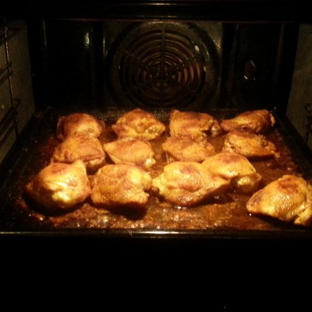 Krok 2 - Udziec z kurczaka z papryką, cukinią i pieczarkami foto