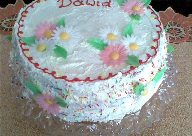 Fotografia przedstawiająca Urodzinowy tort