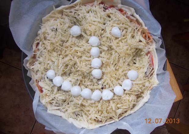 Fotografia przedstawiająca Uśmiechnięta pizza