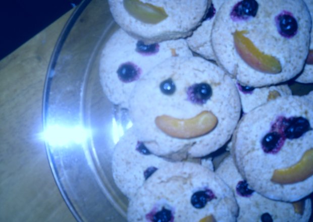 Fotografia przedstawiająca Uśmiechnięte ciasteczka
