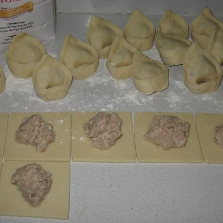 Krok 1 - Uszka z mięsem w barszczyku foto