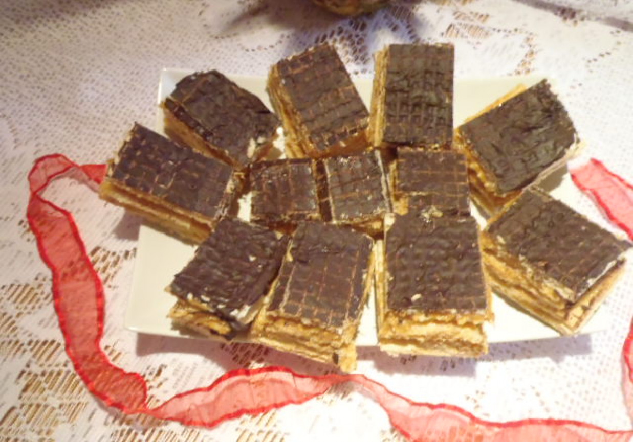 Wafelki z masą krówkową w czekoladzie foto