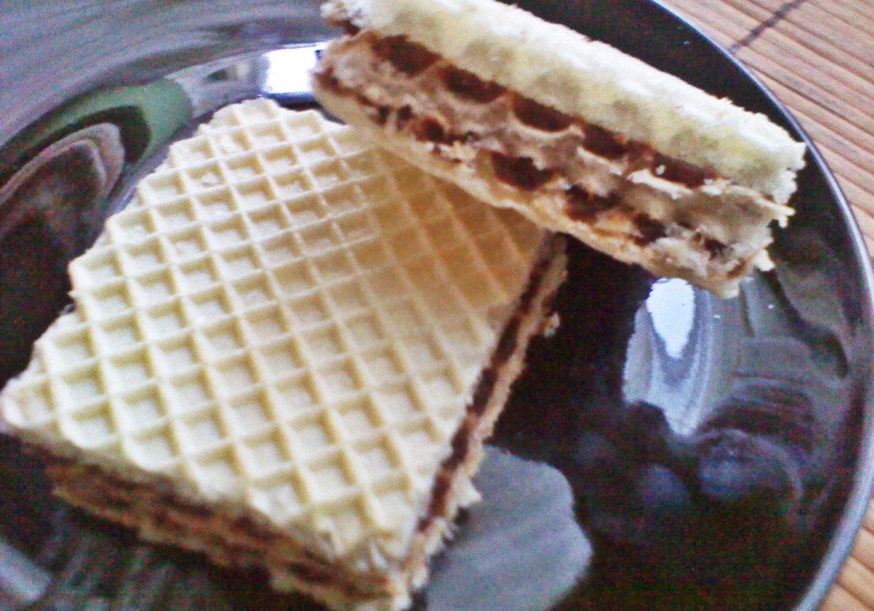 wafle z masą kakaowo- orzechową foto
