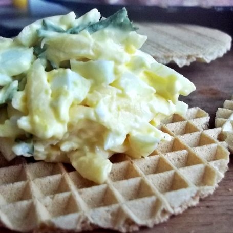 Krok 1 - Waflowe krążki z mielonym i farszem jajecznym foto