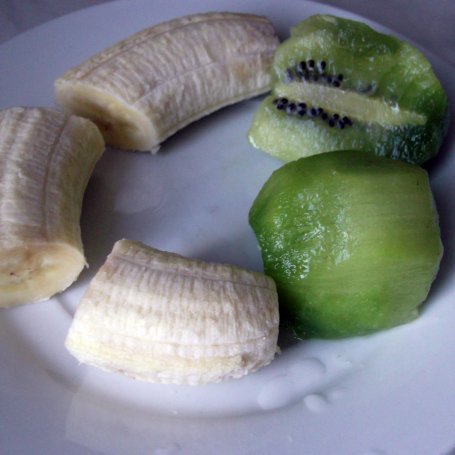 Krok 2 - Wakacyjny deser owocowy foto