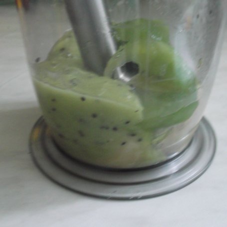 Krok 3 - Wakacyjny deser owocowy foto
