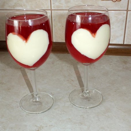 Krok 4 - Walentynkowy deser "Kocham Cię!" foto