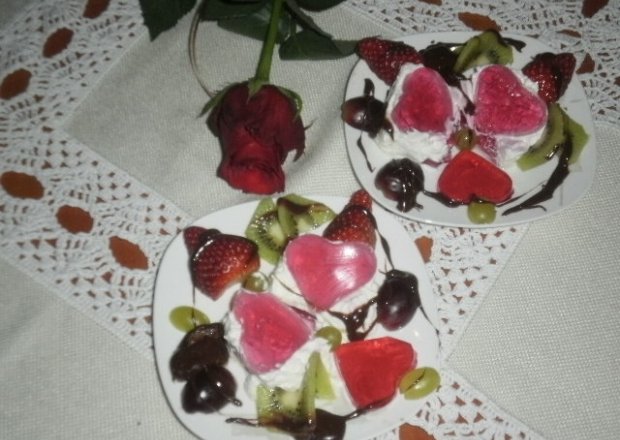 Fotografia przedstawiająca Walentynkowy deserek