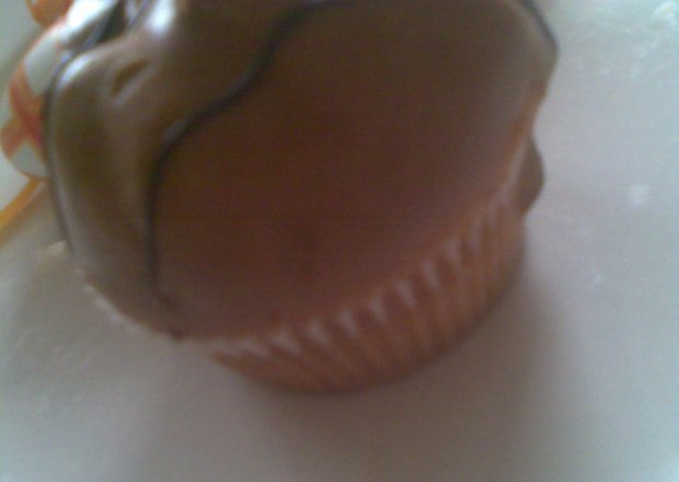 Fotografia przedstawiająca Waniliowe babeczki z czekoladą