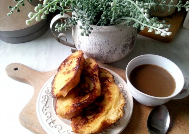 Fotografia przedstawiająca Waniliowe tosty francuskie