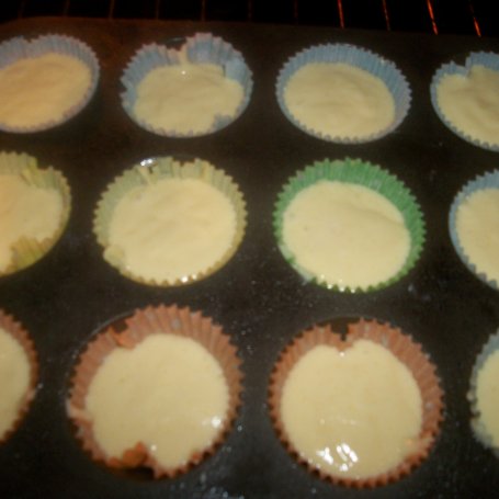 Krok 4 - Waniliowo-jogurtowe muffiny wg Zub3ra foto